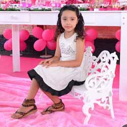 Sophia comemora 6 anos com festa da Barbie