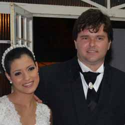 Francielli e Rafael comemoram a união