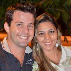 Galera curte a noite de sábado no Villas