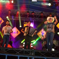 Rodeio Fest é sucesso em seu 1º dia - P1