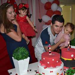 Os gêmeos comemoram seu 1º ano e ganham festa!