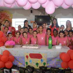 Aniversariantes do mês festejam nas Luizas