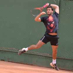 Quase 70 tenistas participam de torneio do PTC