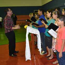 Igreja Pentecostal realiza encontro dos vasos.