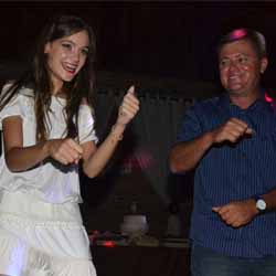 Livia Vitoratto completou 15 anos
