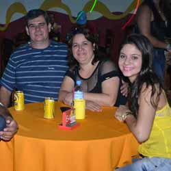 Festa dos anos 80 agita o Recanto Gaúcho