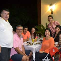 Restaurante e Churrascaria Brumado fica lotado - 2
