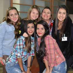 Alunos do Colégio Paraguaçu fazem Show de Prêmios