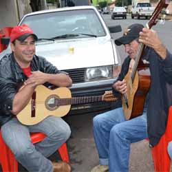 Encontro de amigos no bar Paraguaçu