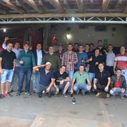 Atiradores do TG da turma de 2.000 se reúnem