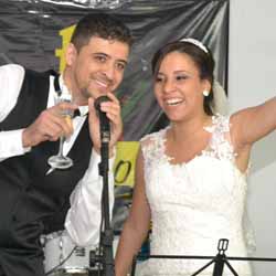 Bruna e João Batista comemoram união
