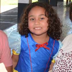 Maria Laura comemora 6 anos com festa
