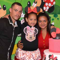 Com festa da Minnie, Julia Victoria festeja