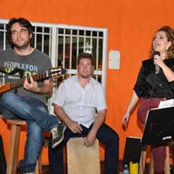 Thais Fonseca e Thiago se apresentam na Dom Pepe