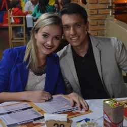 João da Viola,Márcio Reis animam Pizzaria Dom Pepe