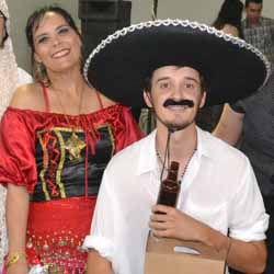 Aniversário em dose dupla: Viviane e Fabiano.