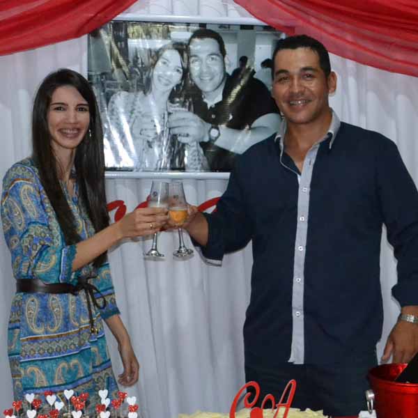 Andressa e Cosme Aparecido ficam noivos