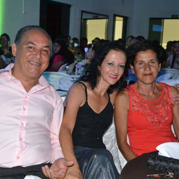 Igreja Cristo Salva realiza Jantar para Casais