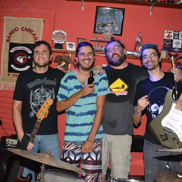 Carcará Moto Clube recebe a banda Immigrantsond