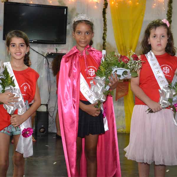 Entidade Luiza de Marilac realiza confraternização