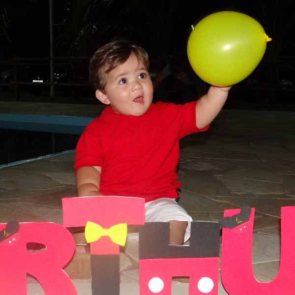 Arthur comemora seu aniversário com festa
