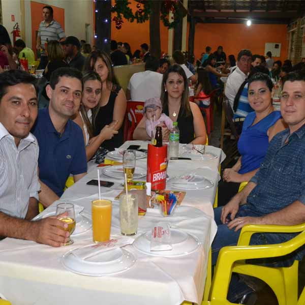Dom Pepe oferece música ao vivo neste sábado