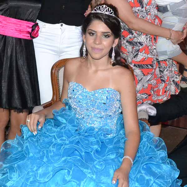 Julia Grilo celebra 15 anos com festa temática