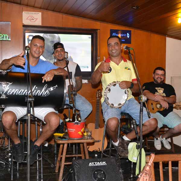 Samba de Bamba anima o domingão no Barbaridade