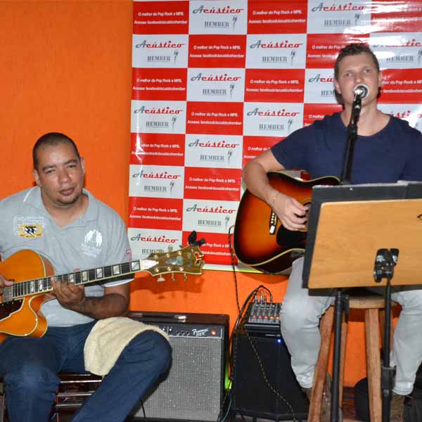 Confira os cliques da Dom Pepe Pizzaria no último sábado