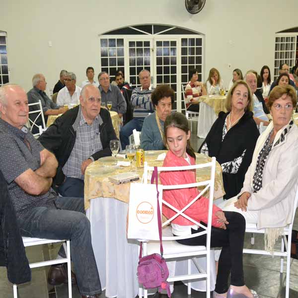 Festiva de homenagem dia das Mães do Rotary Club