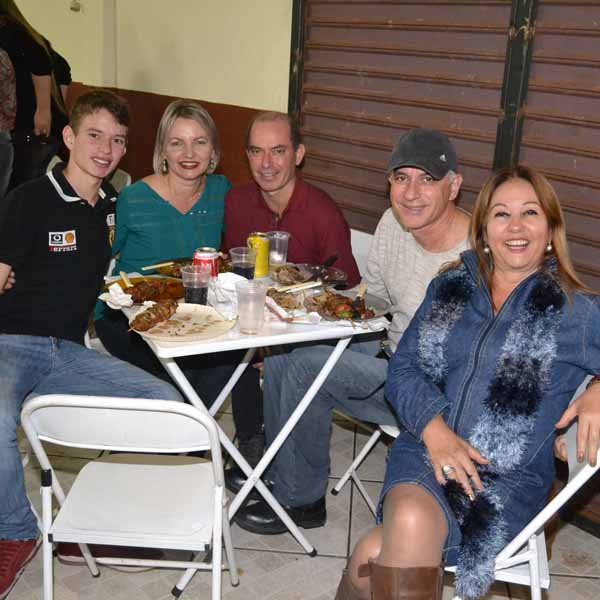 Distrito de Gardênia realiza quermesse em louvor à São Benedito