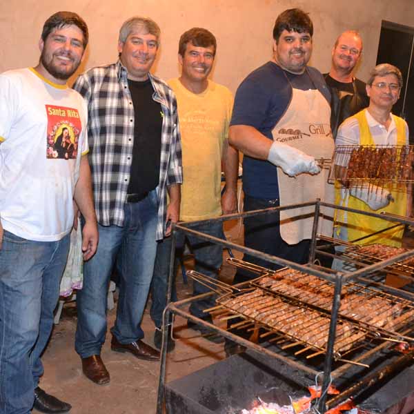Quermesse é realizada em louvor à Santa Rita de Cássia