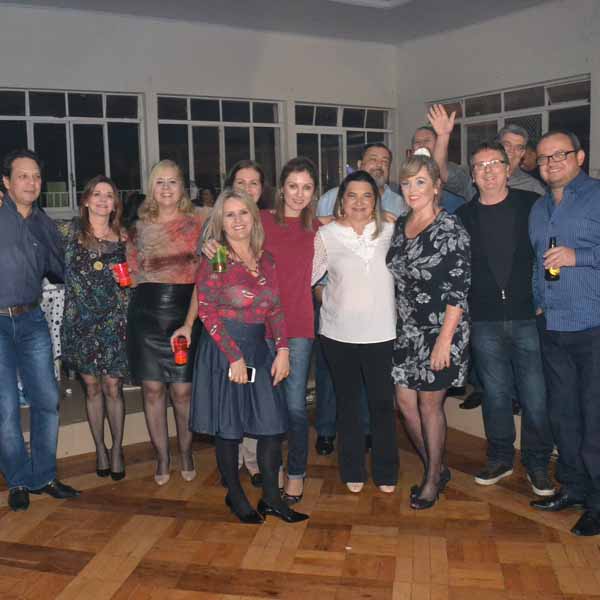 Dia do Comerciante é comemorado com Baile Anos 80 no PTC