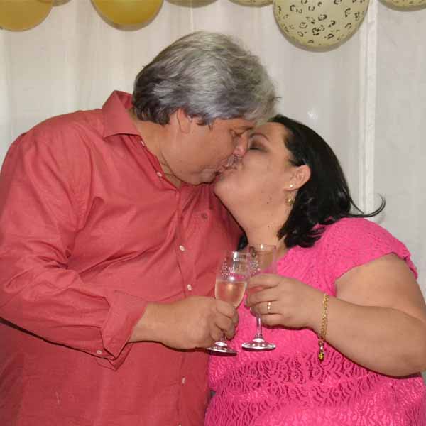 Adilson e Carina celebram Bodas de Prata