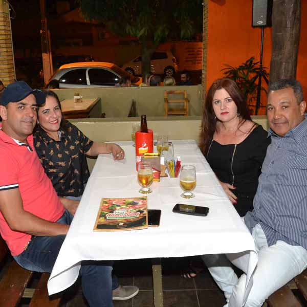 Dom Pepe Pizzaria recebe Cidão Voz & Violão