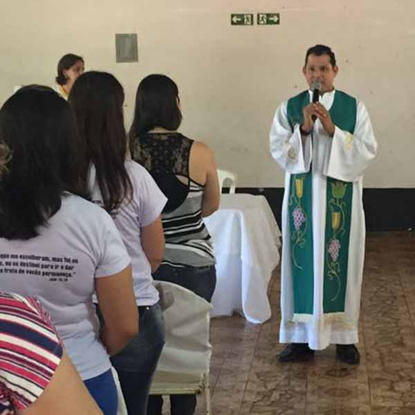 Catequistas participam de manhã festiva