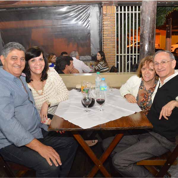 Diegoh Fontana se apresenta na Dom Pepe Pizzaria