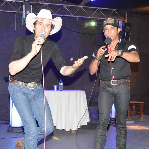 Jad & Jeferson animam o Rancho Show Bar