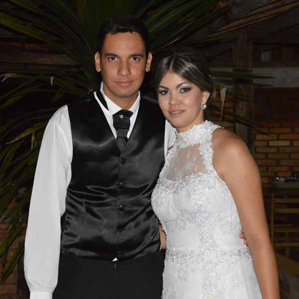 Jussimara e Fernando se casam e comemoram com festa