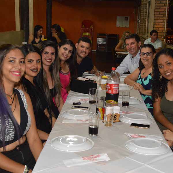 Dom Pepe Pizzaria recebe Márcio Reis & Edinho