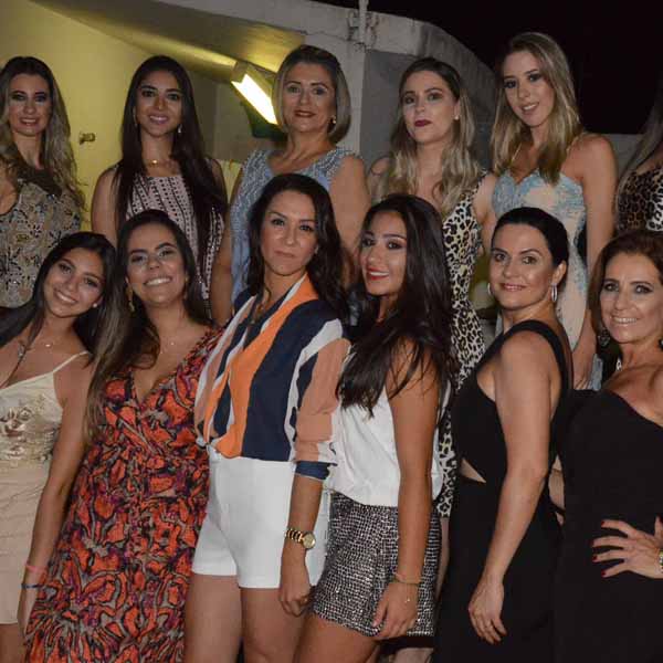 Santa Luxúria realiza desfile para apresentar as novidades desta estação