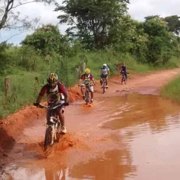 'Sou + Bike' se aventura pelas trilhas de Paraguaçu Paulista