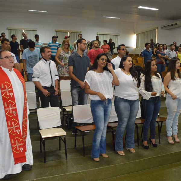 Formandos de Administração da Faculdades Gammon participam de culto ecumênico