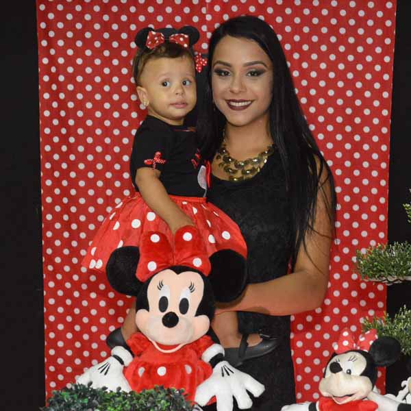 Ana Julia apaga a sua 1ª velinhas