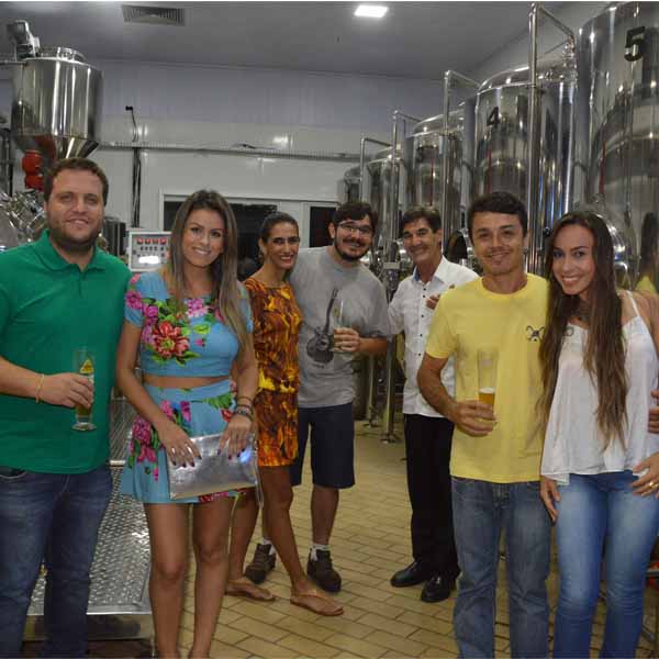 Carlos Goulart se apresenta na Luss Choperia