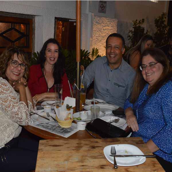 Mirão e Vanessa Fábian animam o sábado da Luss Cervejaria