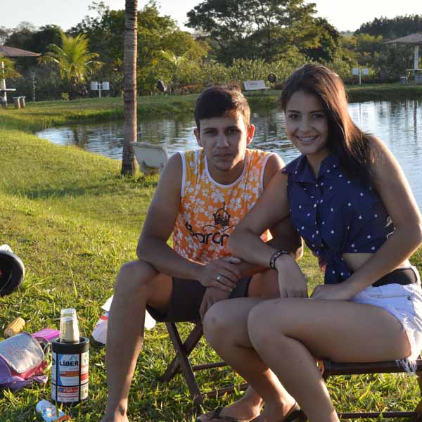 Henrique & Daniel animam a tarde de domingo no Pesqueiro Dona Maria