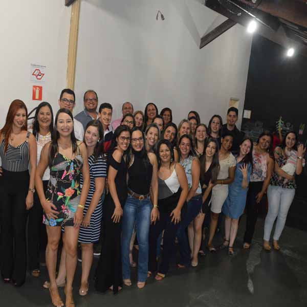 Grupo O Doidão Confecções reúne equipe em confraternização