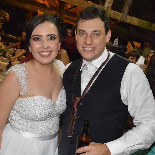 Daniel e Bruna celebram enlace matrimonial
