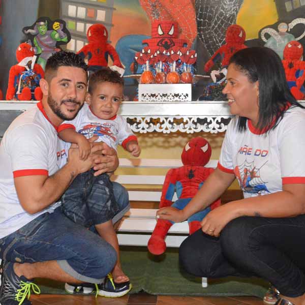 Samuel Gustavo apaga a sua 2ª velinha com festa na AFC